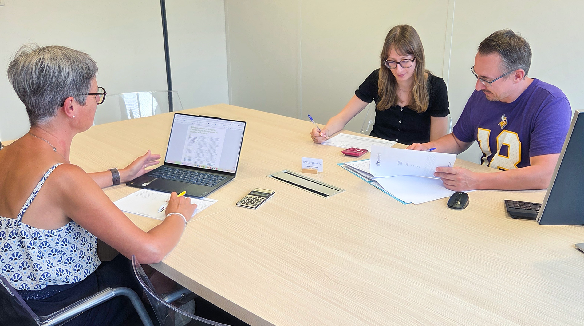Équipe du cabinet Cogeflandre en réunion de travail autour des outils de gestion Pennylane